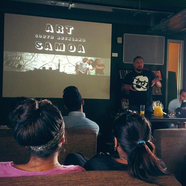 A recent field trip to Te Matariki Clendon Library to hear Samoan new media artist Tanu Gago speak about his practice. Photo by Dian Gesuri.